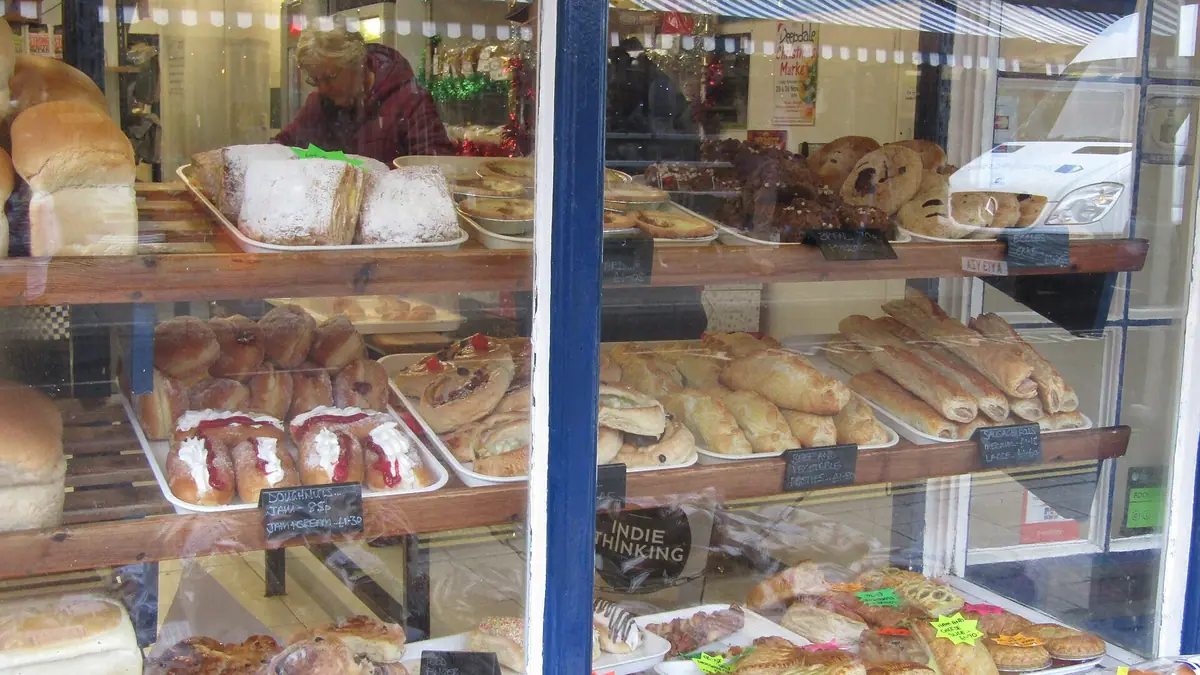Halls Bakery – bakery in Barnard Castle town centre